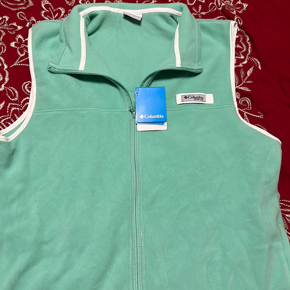 Mens Columbia vest